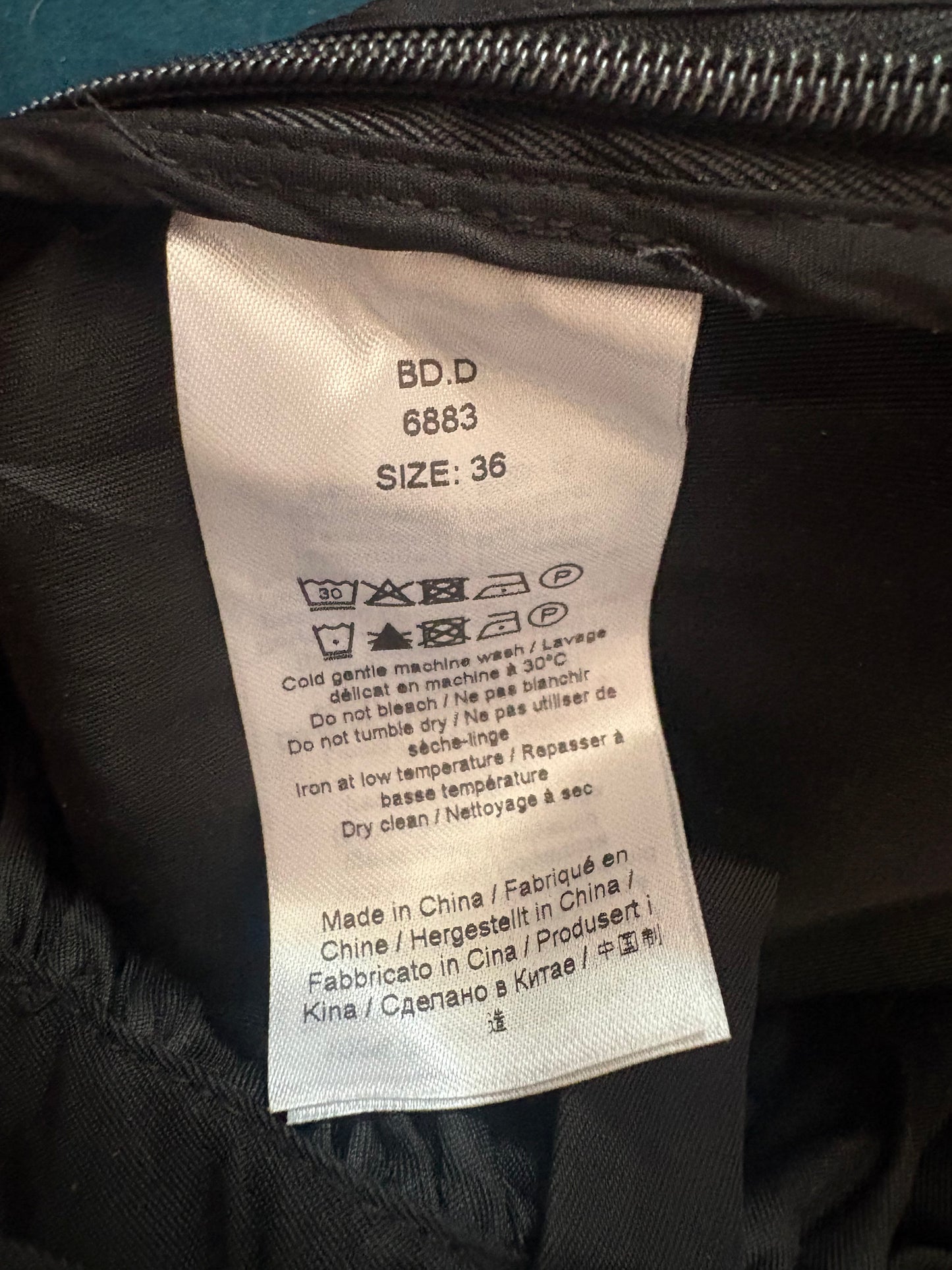 GANNI – Haut à basque noir – Taille 36