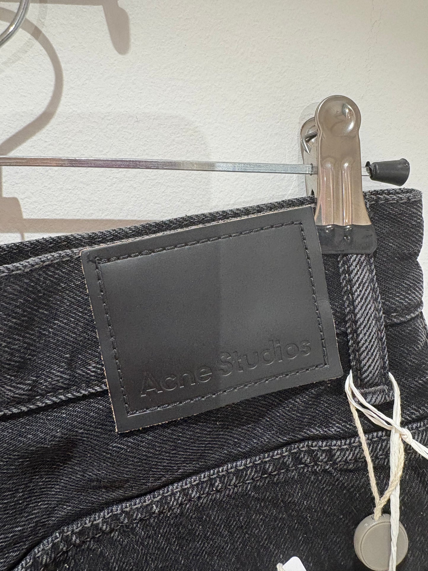 Bermuda Acne Studios