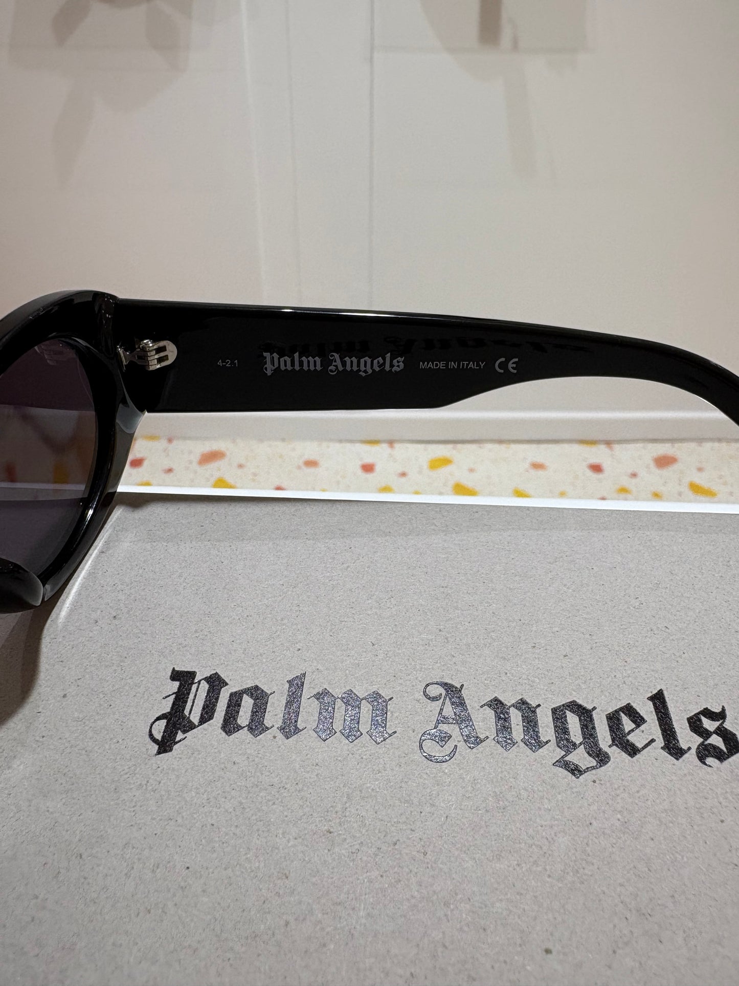 Lunettes Palm Angles