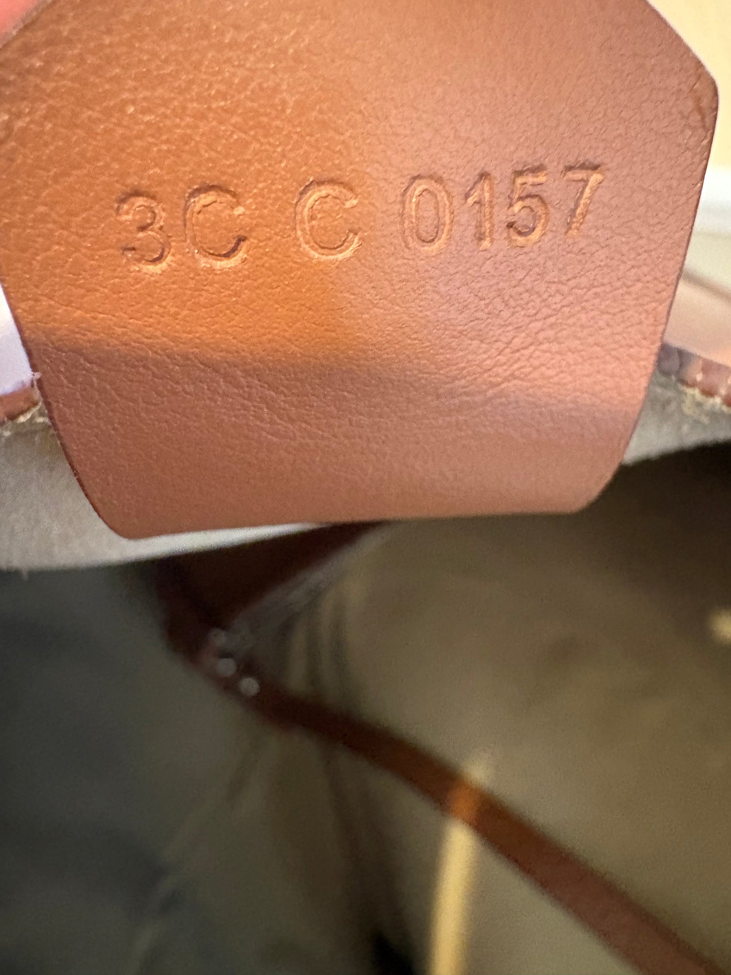 Givenchy Infinity Hobo en cuir camel
