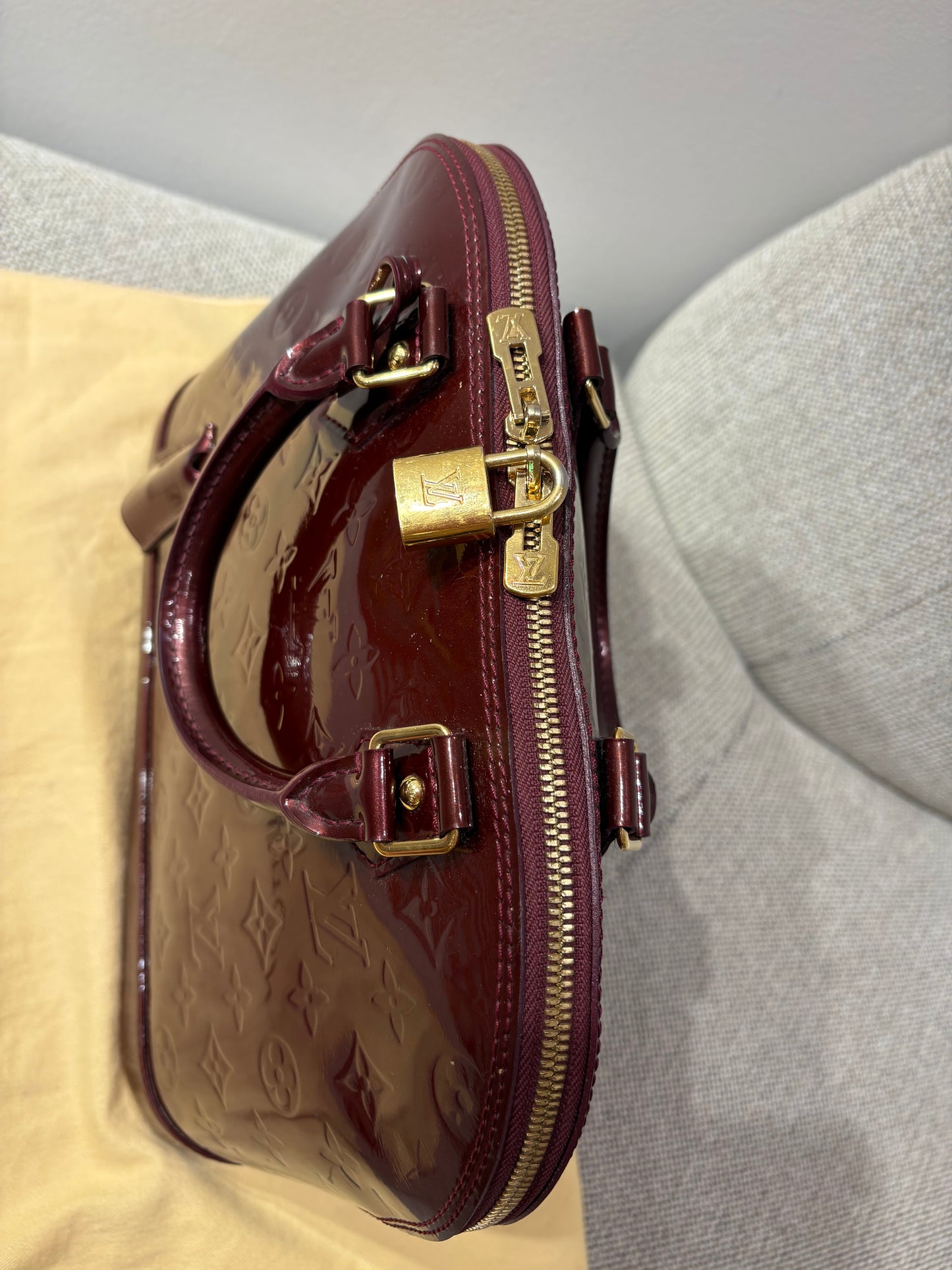 Sac Louis Vuitton Alma PM Monogram Vernis Rouge Fauvist
