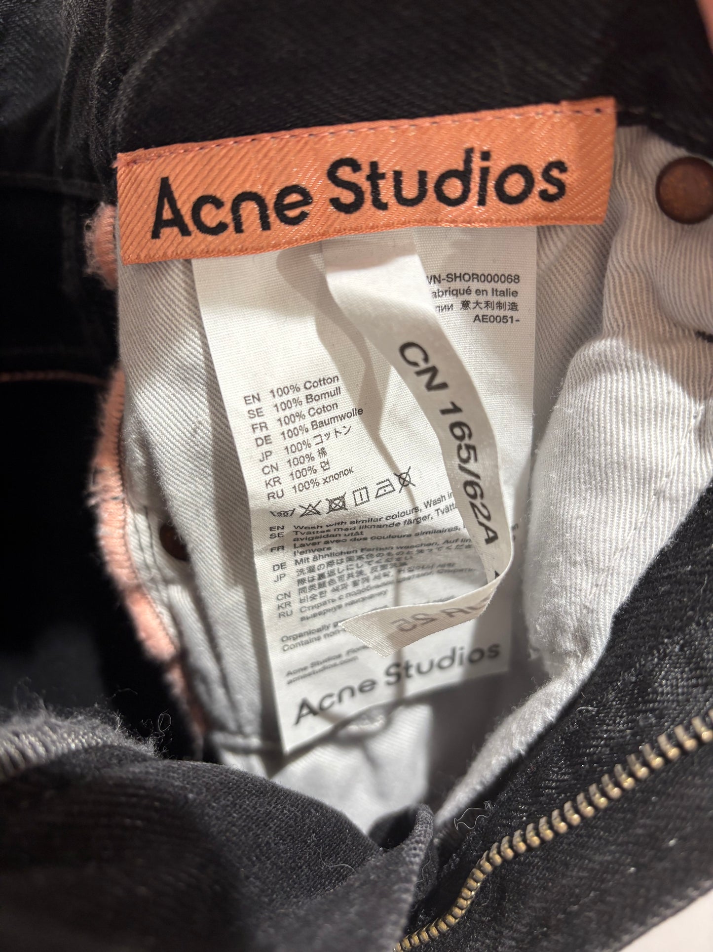 Bermuda Acne Studios