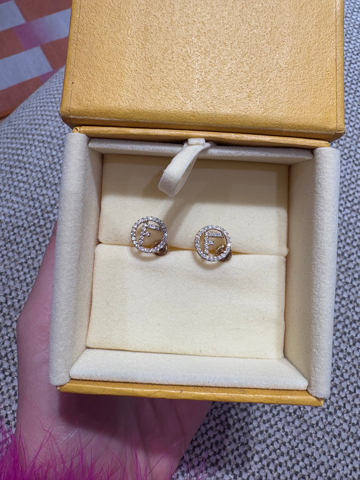 Boucles d’oreilles Fendi