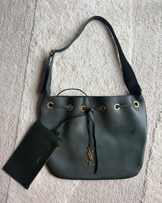 Saint Laurent Paris VII Medium Hobo Bag – Cuir lisse vert foncé
