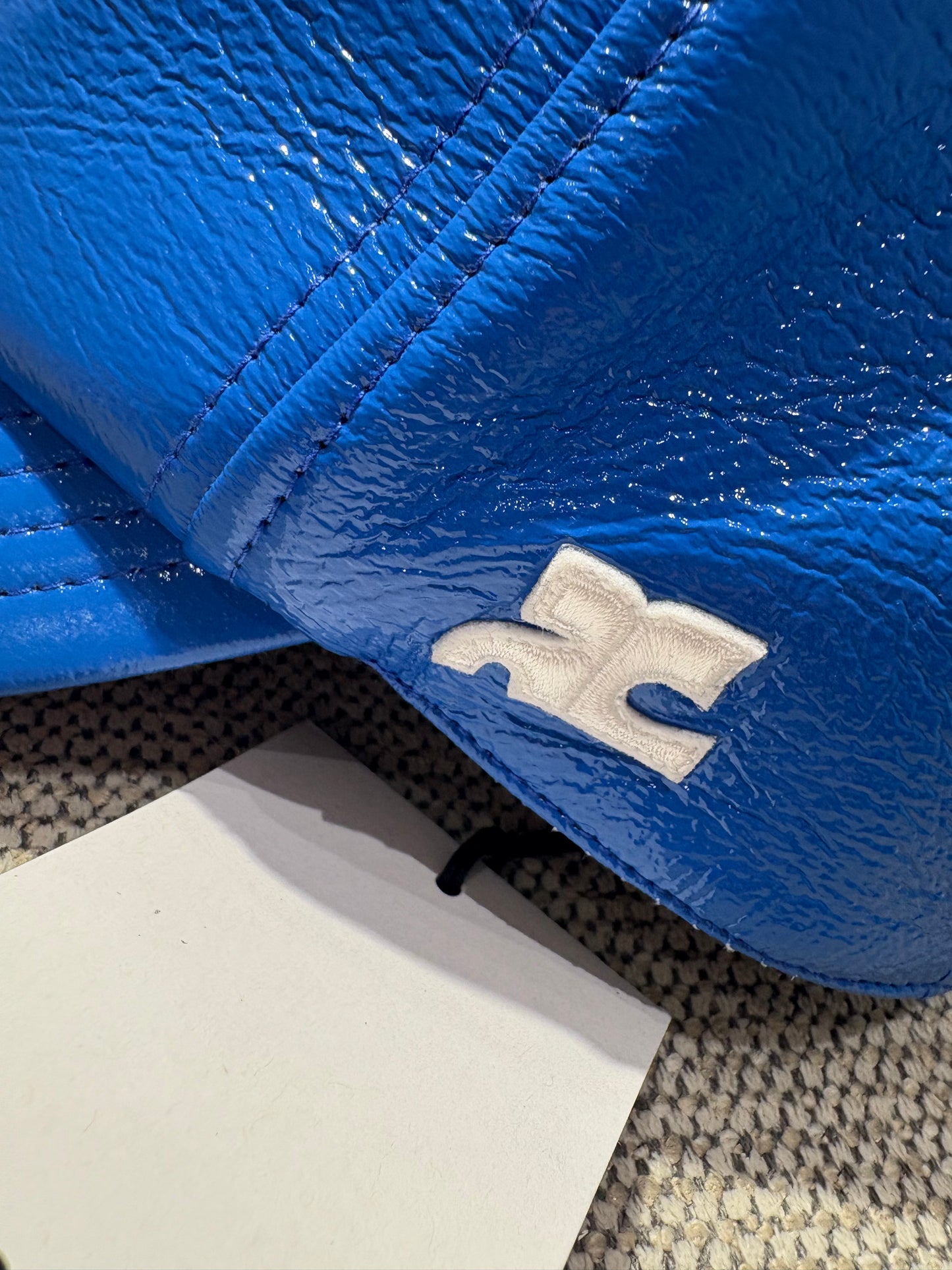 Casquette vinyle bleu