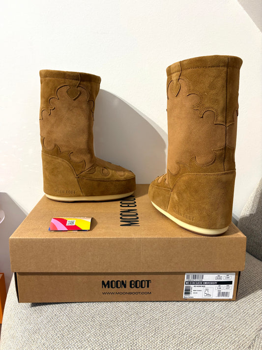 Moon Boot Icon Suede Embroidery Cognac