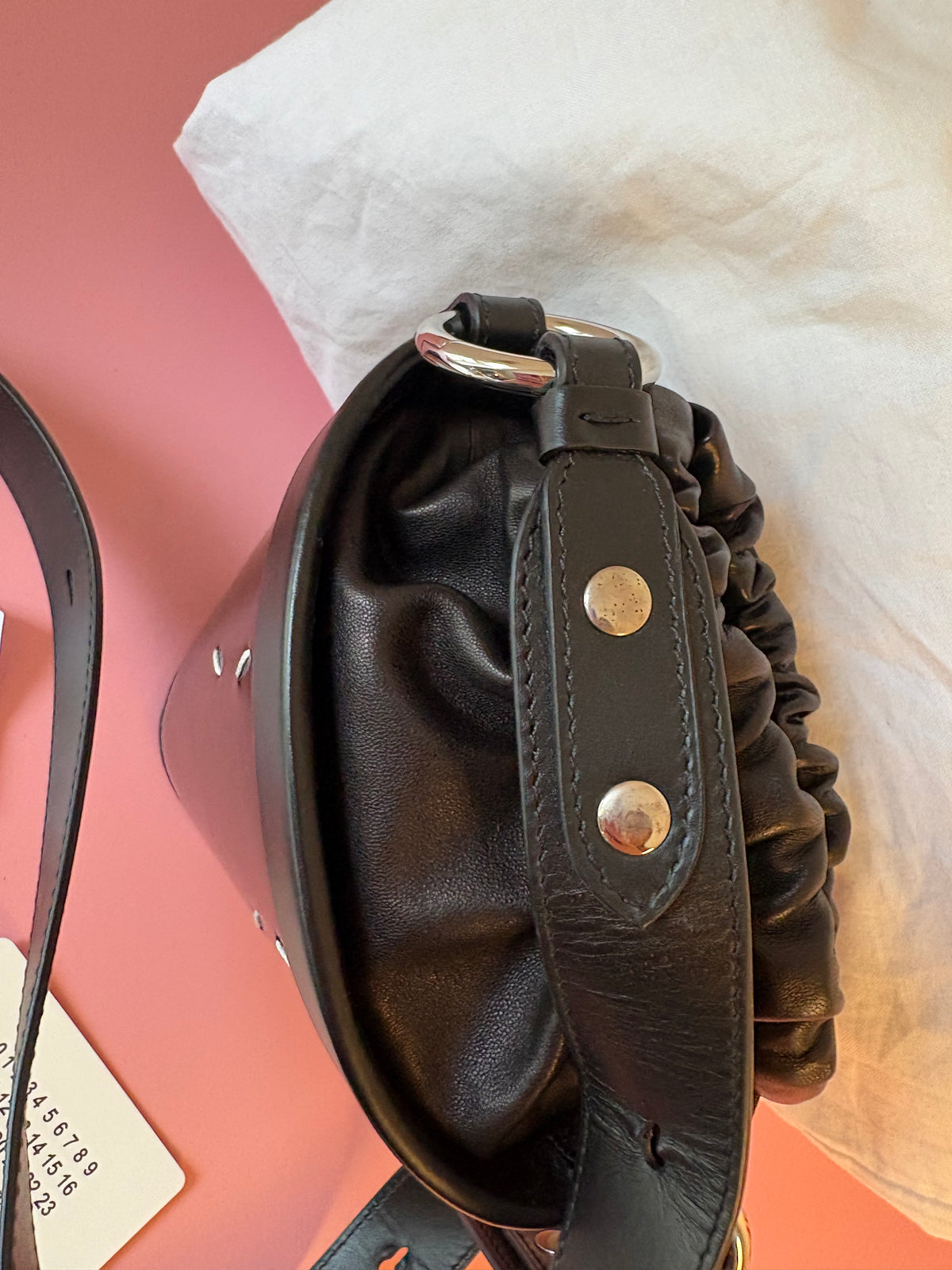 Sac seau Maison Margiela noir en cuir verni | État neuf