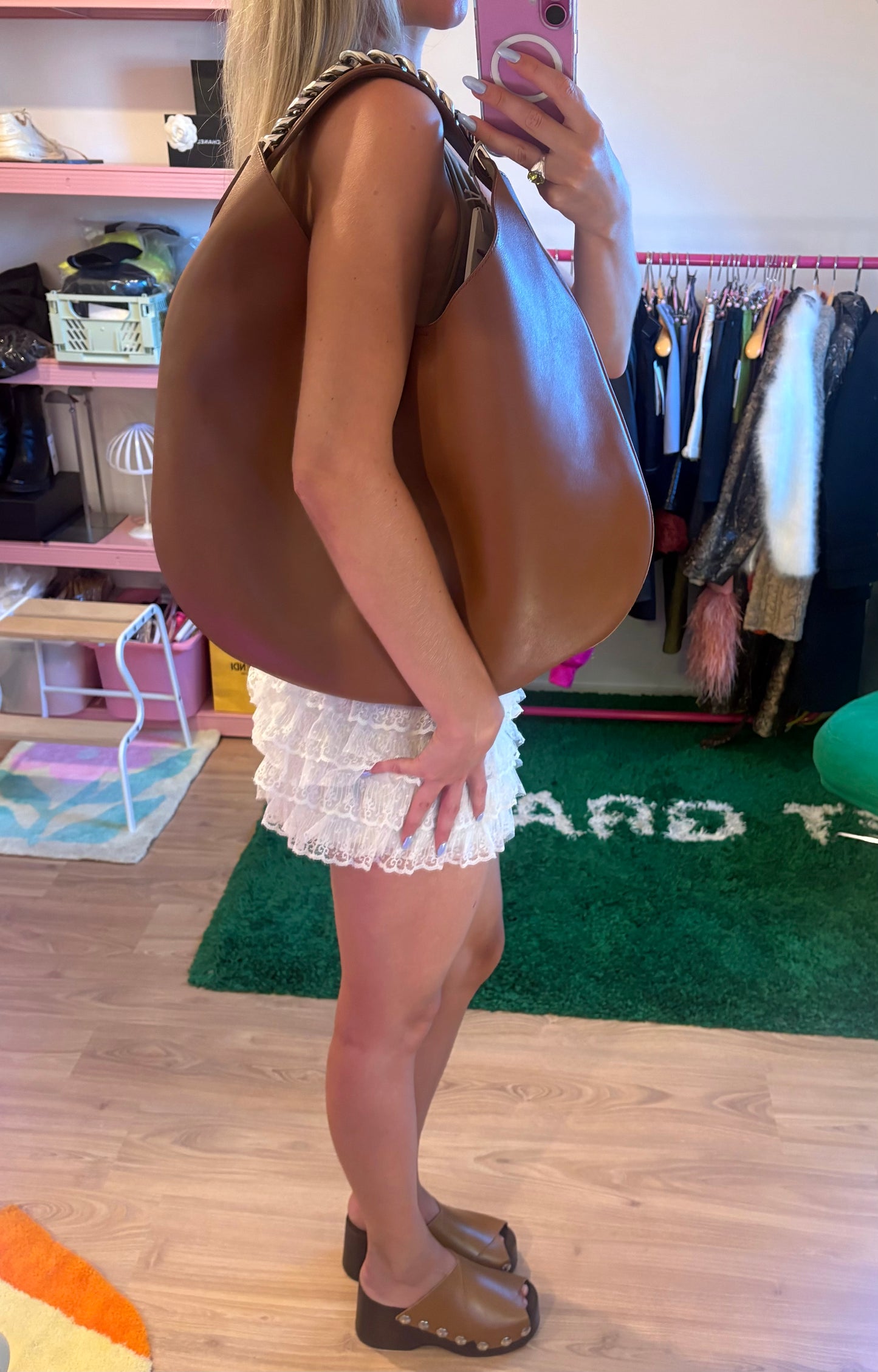 Givenchy Infinity Hobo en cuir camel