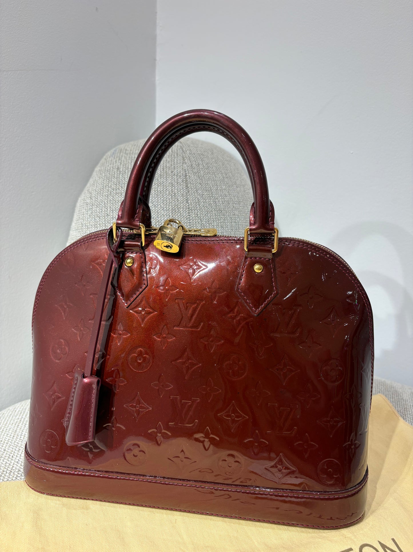 Sac Louis Vuitton Alma PM Monogram Vernis Rouge Fauvist