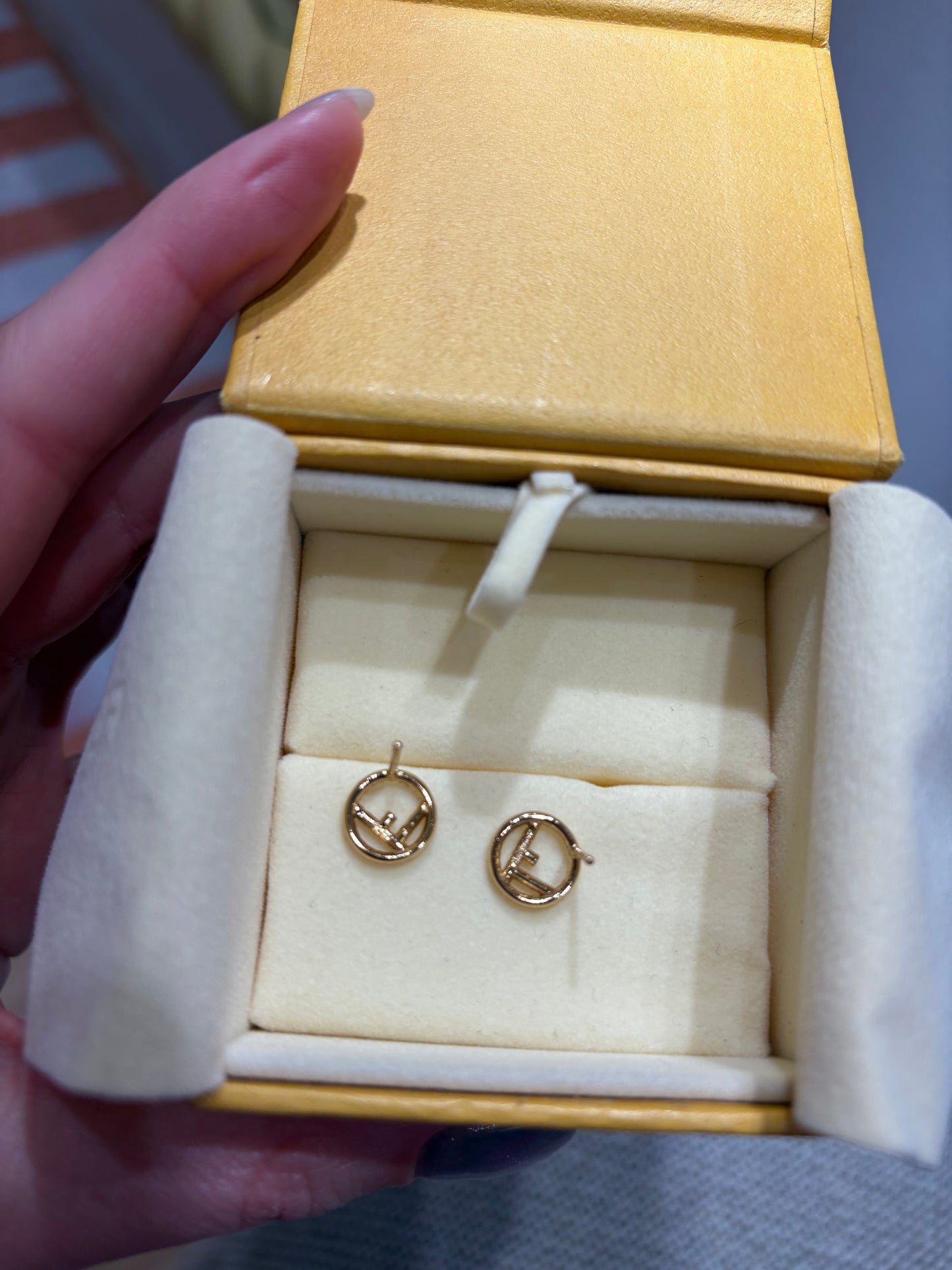 Boucles d’oreilles Fendi