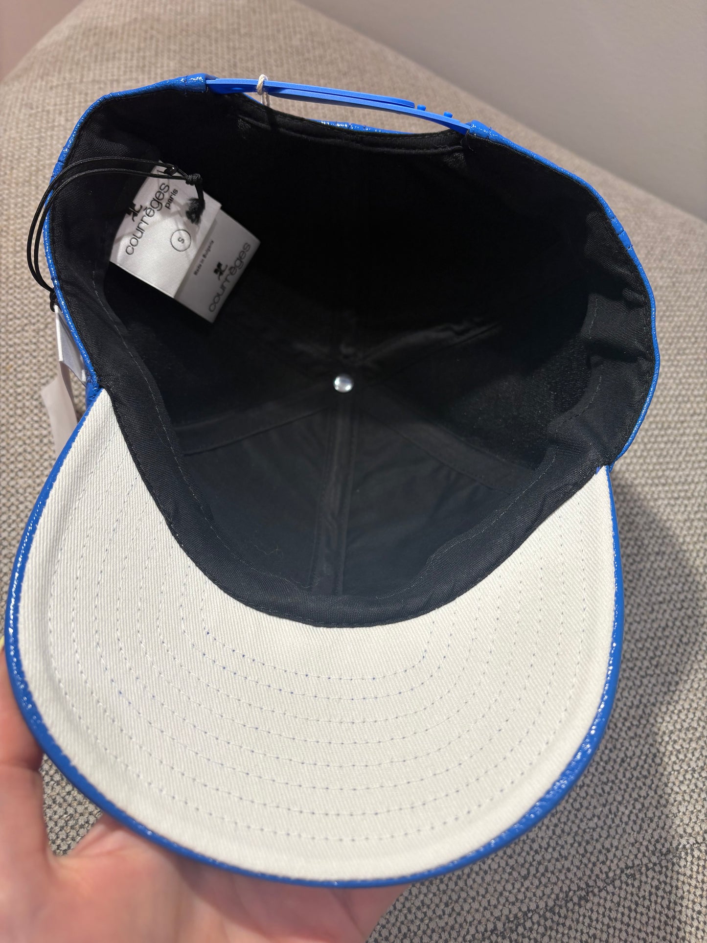 Casquette vinyle bleu