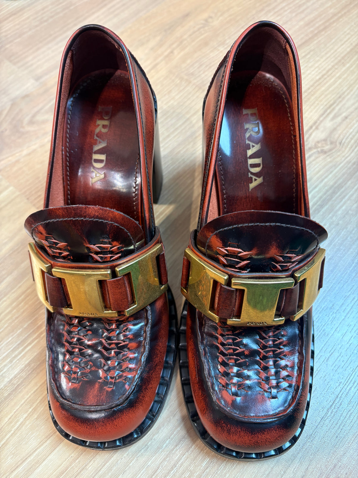 Escarpins Prada