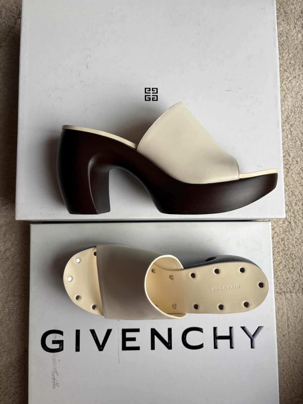 GIVENCHY – Mules sabots