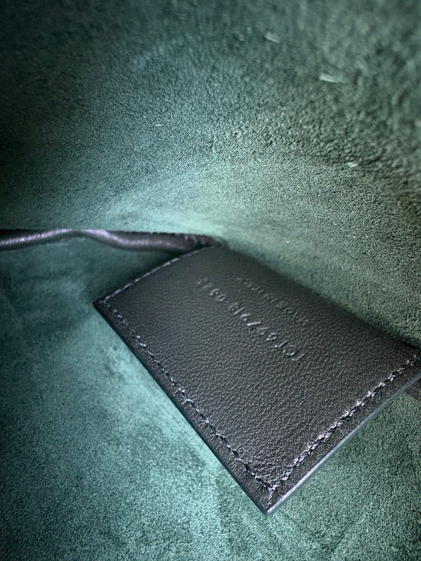 Saint Laurent Paris VII Medium Hobo Bag – Cuir lisse vert foncé